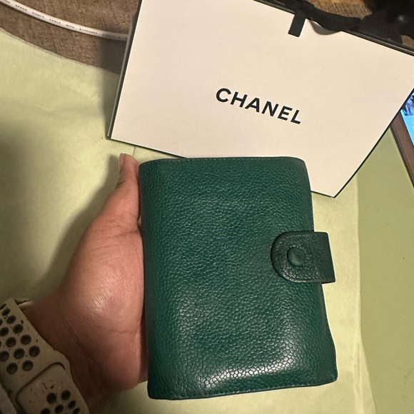 Chanel Caviar CC logo wallet Green - Picture 17 of 17